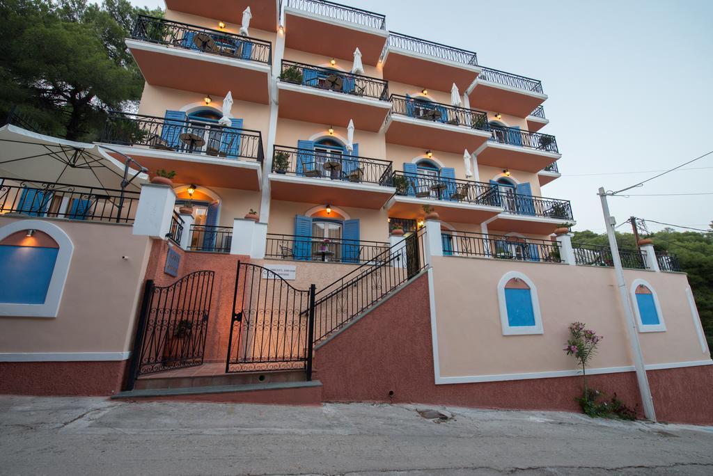 Maria Studios Poros Town Luaran gambar